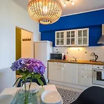Bltn Panorama Apartment