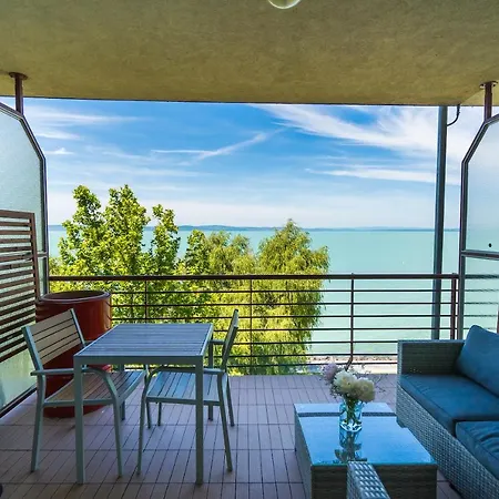 Bltn Panorama Apartment